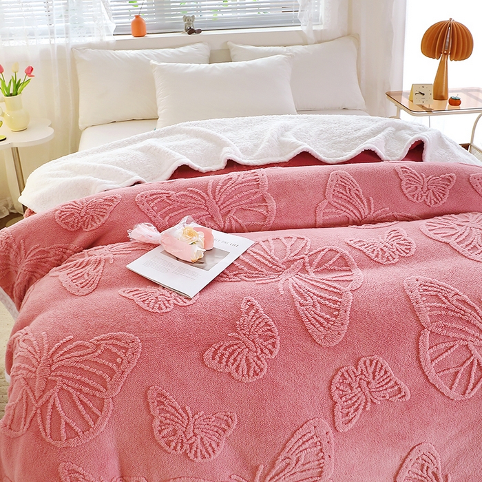 91家纺网 家纺一手货源 找家纺 莱家富 2026新款加厚双层复合毯舒棉绒剪花毛毯 樱花粉