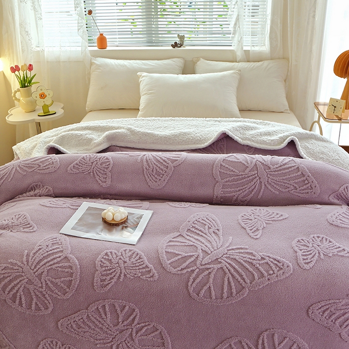 91家纺网 家纺一手货源 找家纺 莱家富 2026新款加厚双层复合毯舒棉绒剪花毛毯 紫色
