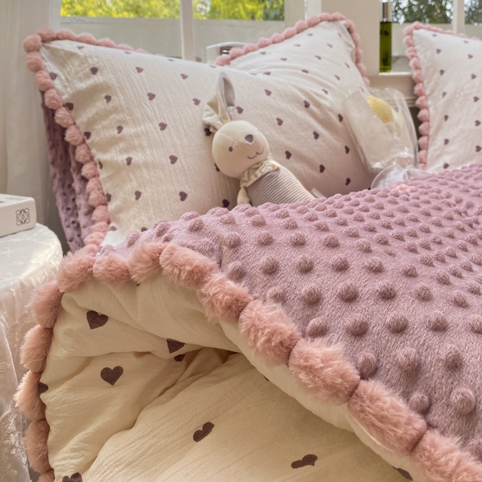 91家纺网 家纺一手货源 找家纺 （总）米乐被业 2025新款毛球豆豆被小清新被子被芯