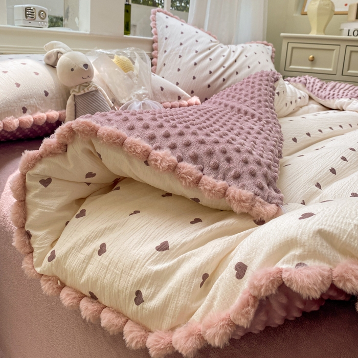 91家纺网 家纺一手货源 找家纺 （总）米乐被业 2025新款毛球豆豆被小清新被子被芯