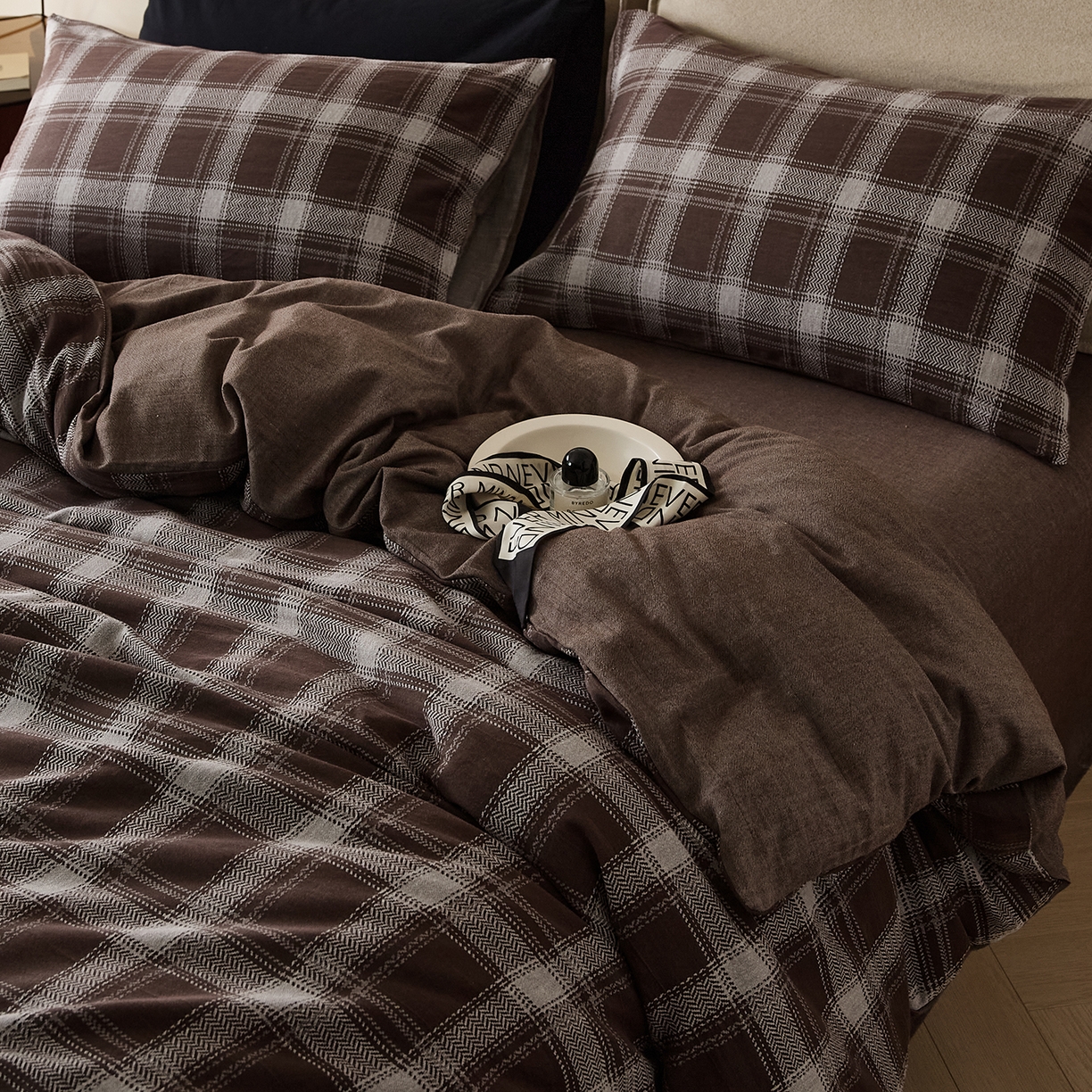 91家纺网 家纺一手货源 找家纺 原研家居 2025新款棉麻色织提花系列四件套 枯荣共生