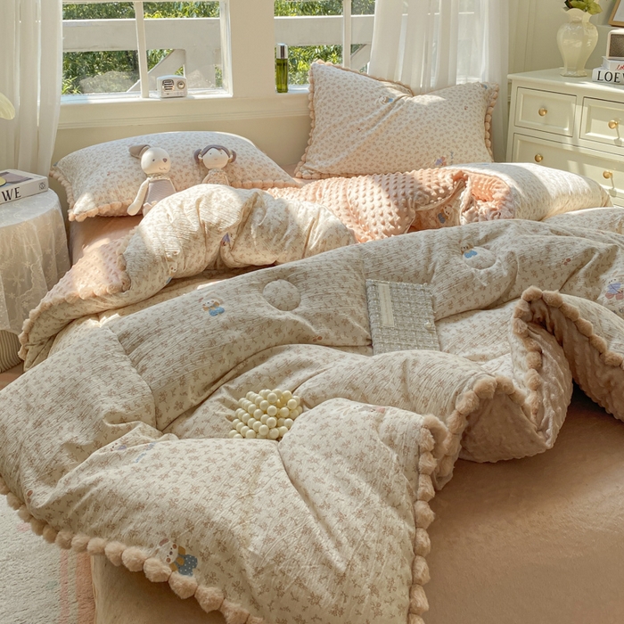 91家纺网 家纺一手货源 找家纺 （总）米乐被业 2025新款毛球豆豆被卡通被子被芯冬被