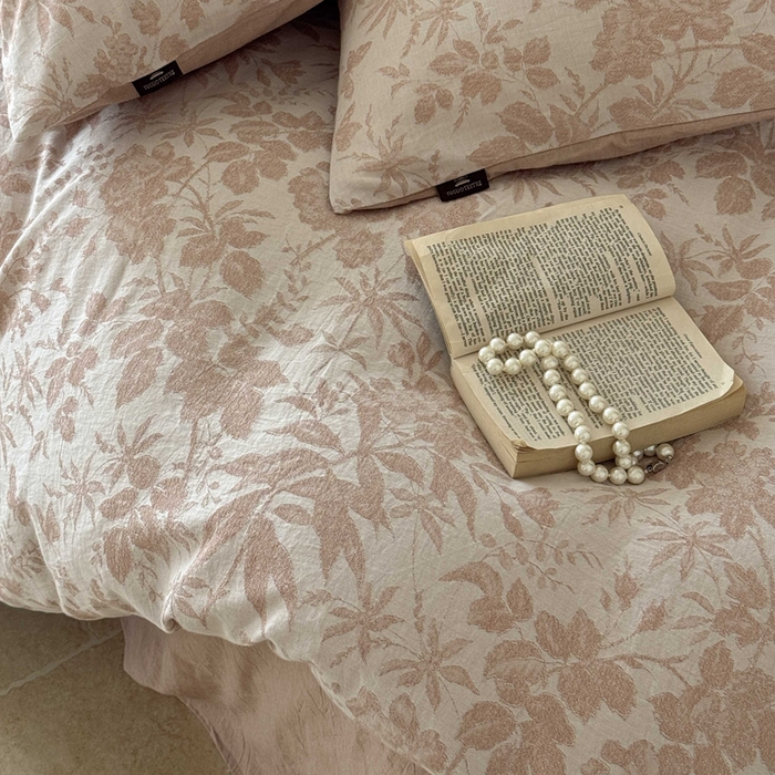 91家纺网 家纺一手货源 找家纺 于果 2025新款全棉纯棉色织提花四件套 忆秋风