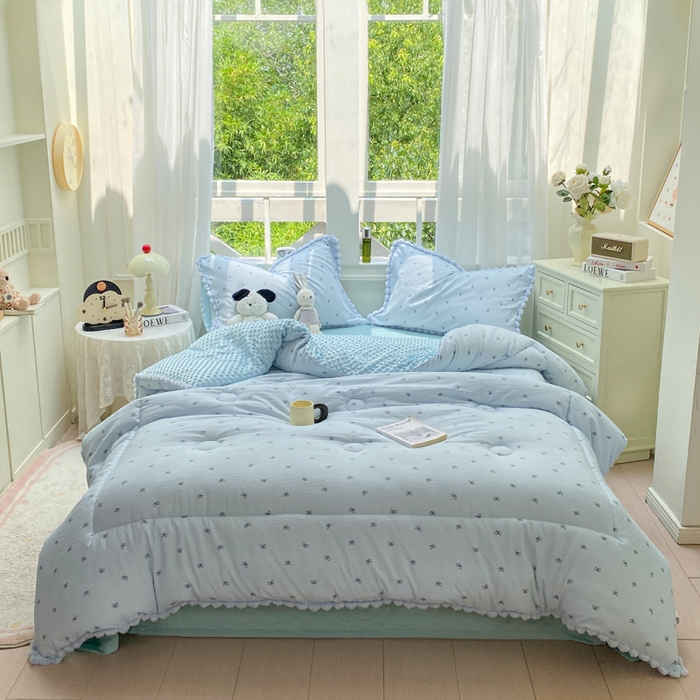 91家纺网 家纺一手货源 找家纺 米乐被业 2025新款毛球豆豆被小清新被子被芯 韩系蝴蝶结