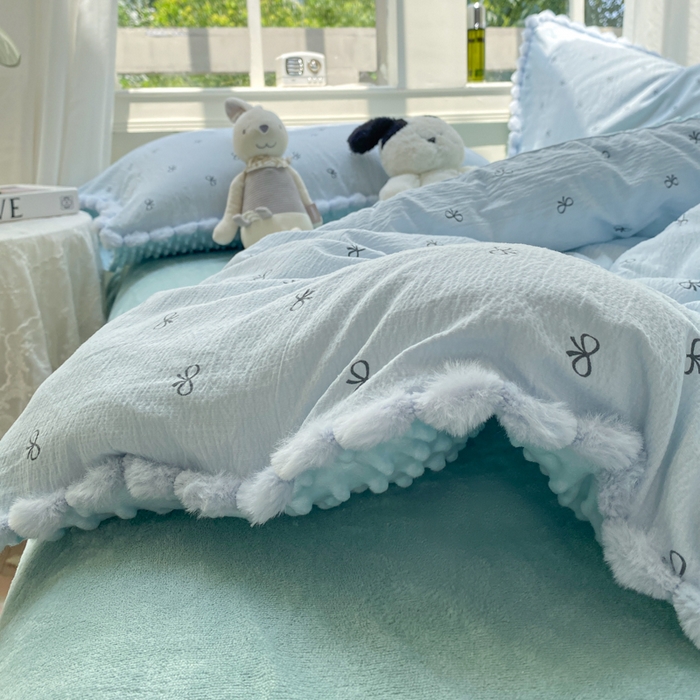 91家纺网 家纺一手货源 找家纺 米乐被业 2025新款毛球豆豆被小清新被子被芯 韩系蝴蝶结