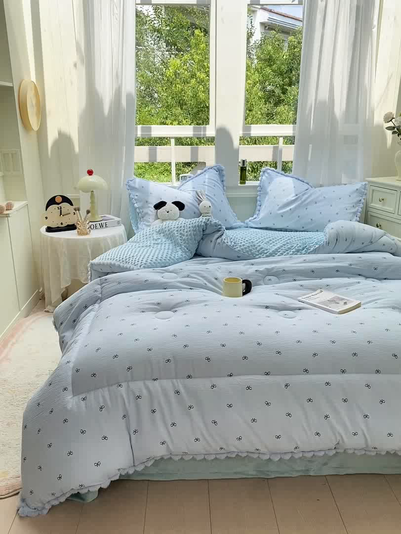 91家纺网 家纺一手货源 找家纺 米乐被业 2025新款毛球豆豆被小清新被子被芯 韩系蝴蝶结