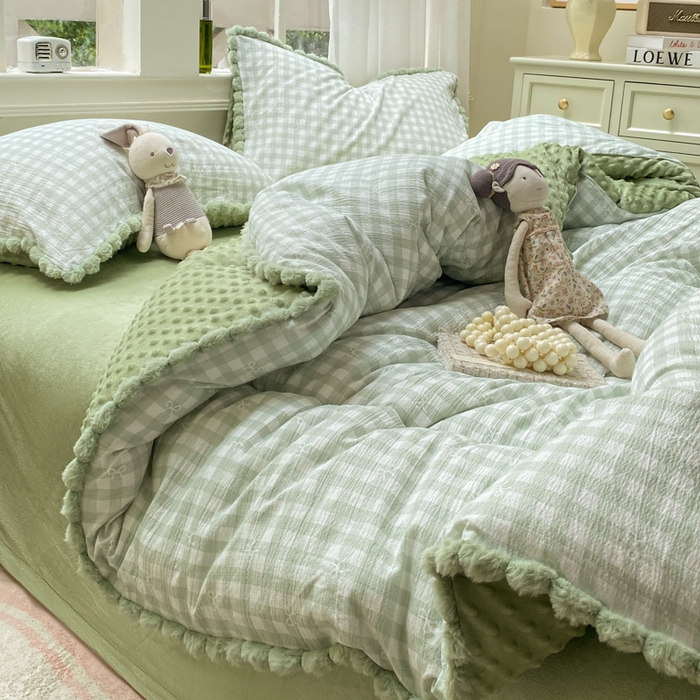 91家纺网 家纺一手货源 找家纺 米乐被业 2025新款毛球豆豆被小清新被子被芯 清新绿格