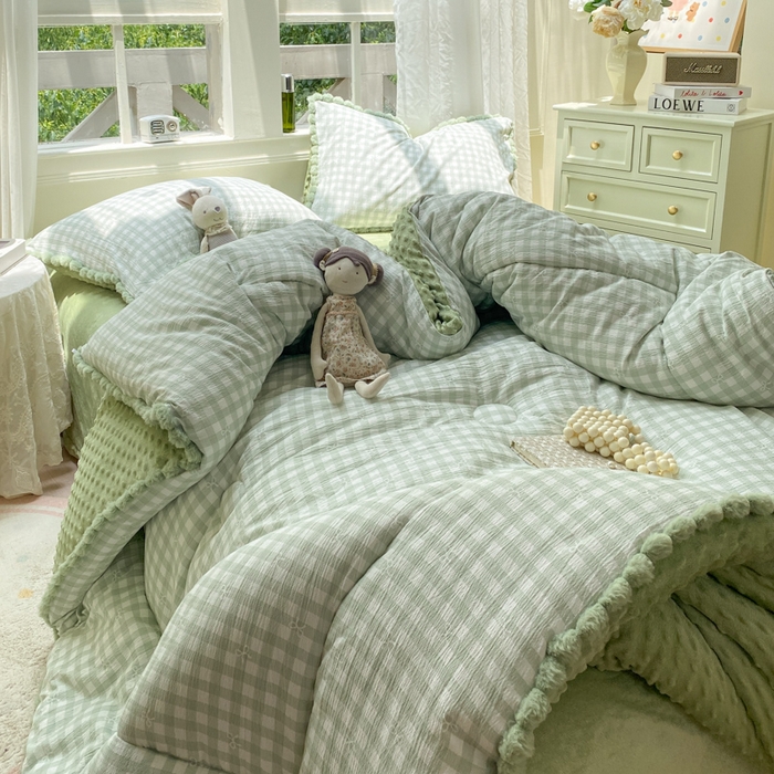91家纺网 家纺一手货源 找家纺 米乐被业 2025新款毛球豆豆被小清新被子被芯 清新绿格
