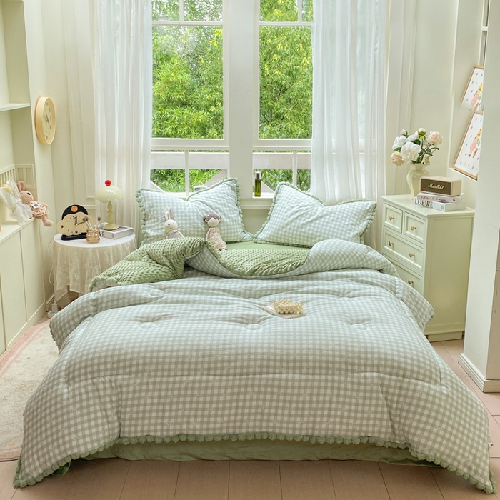 91家纺网 家纺一手货源 找家纺 米乐被业 2025新款毛球豆豆被小清新被子被芯 清新绿格