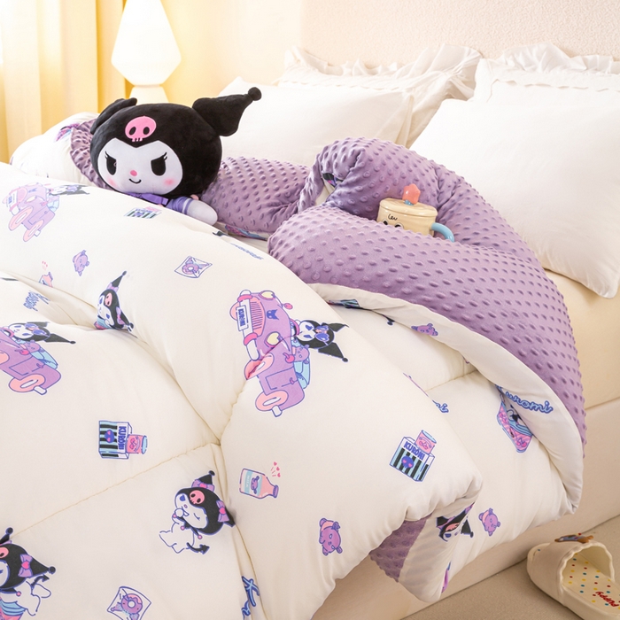 91家纺网 家纺一手货源 找家纺 米乐被业 2025新款三丽鸥水洗棉豆豆被被子被芯冬被 库洛米总动员