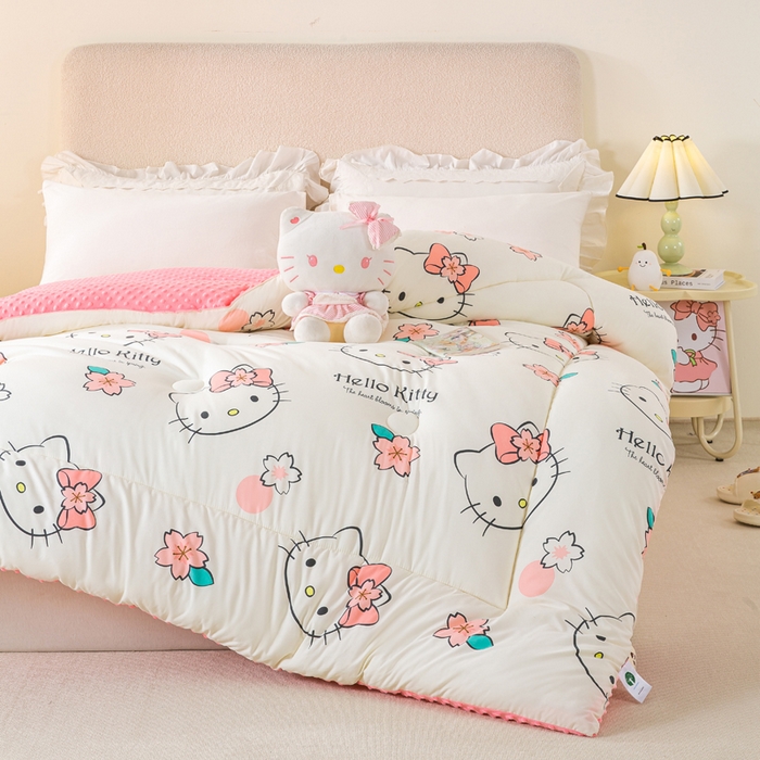 91家纺网 家纺一手货源 找家纺 米乐被业 2025新款三丽鸥水洗棉豆豆被被子被芯冬被 樱花KT猫