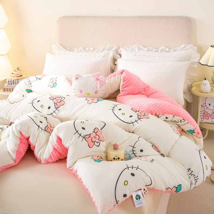 91家纺网 家纺一手货源 找家纺 米乐被业 2025新款三丽鸥水洗棉豆豆被被子被芯冬被 樱花KT猫