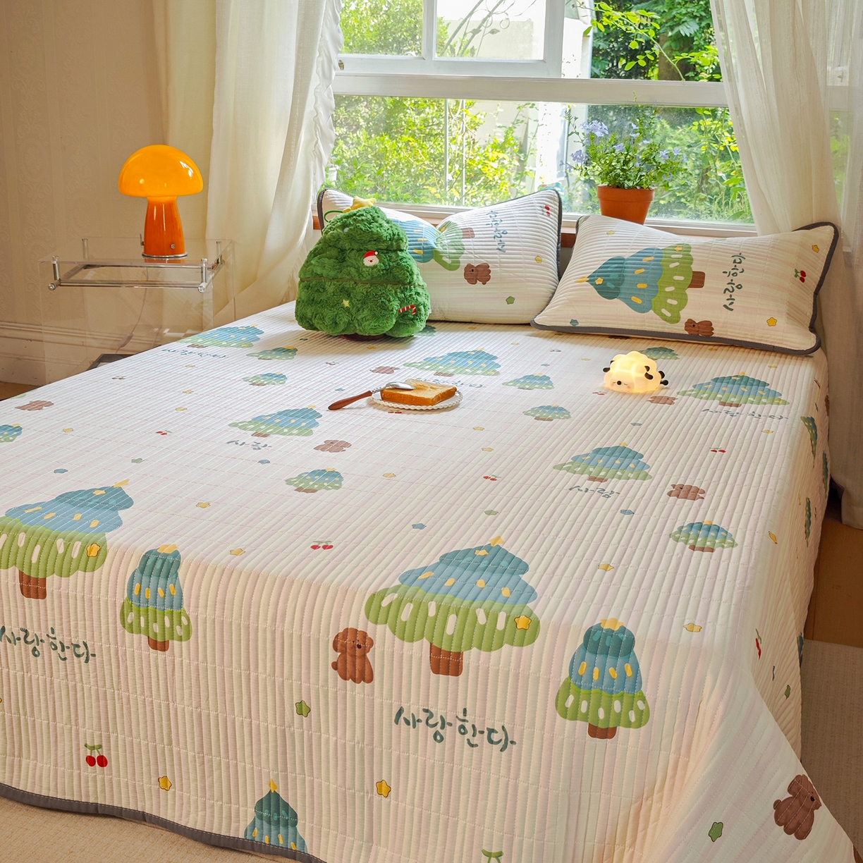 91家纺网 家纺一手货源 找家纺 鑫喜莱家纺 2025新款13372全棉纯棉床盖三件套-萌趣森林 萌趣森林-风格二