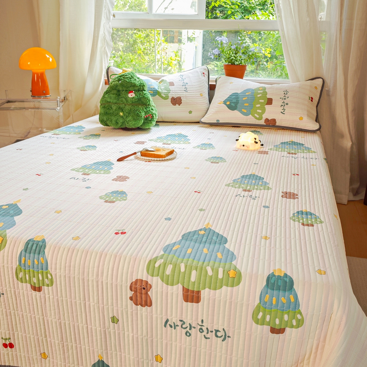 91家纺网 家纺一手货源 找家纺 鑫喜莱家纺 2025新款13372全棉纯棉床盖三件套-萌趣森林 萌趣森林-风格二