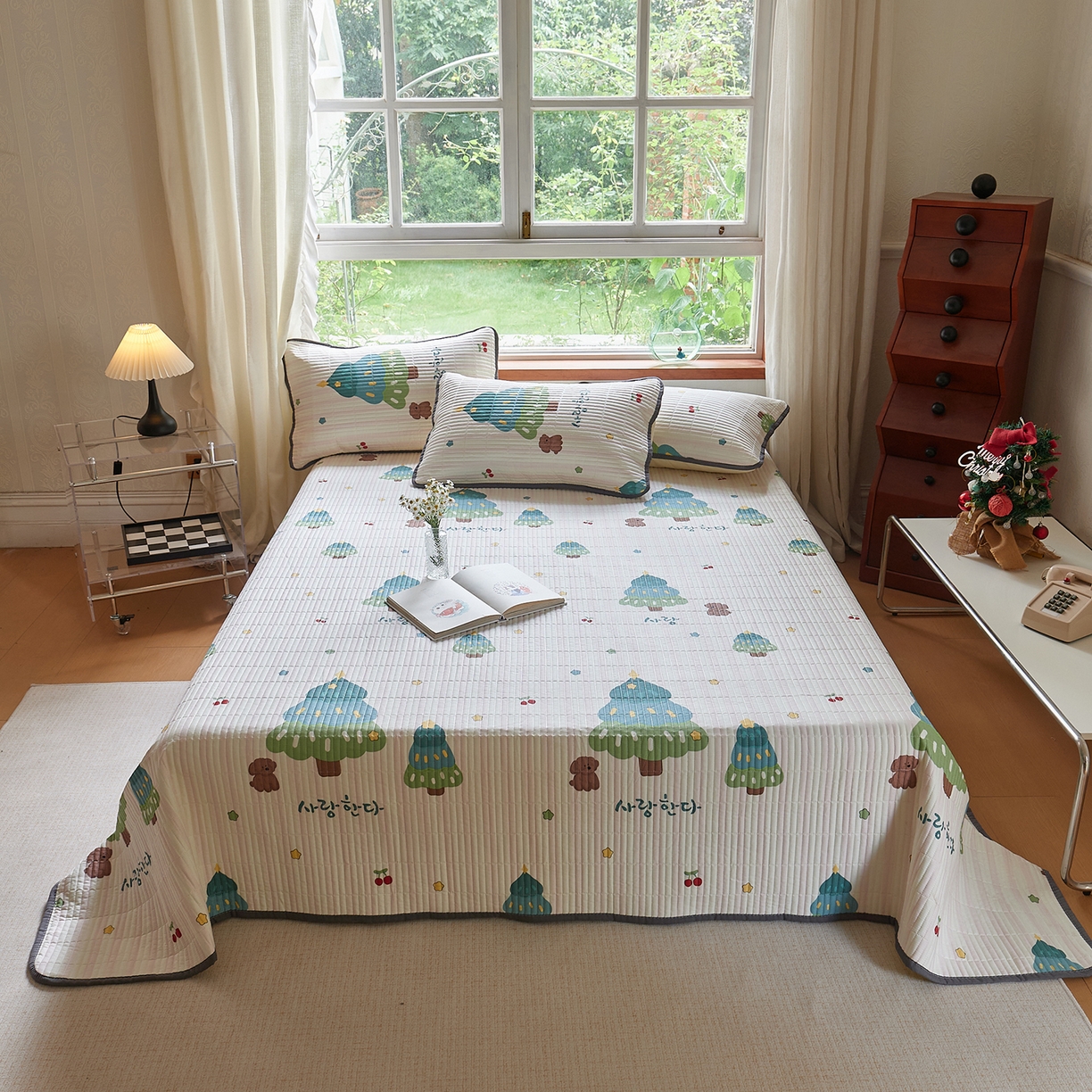 91家纺网 家纺一手货源 找家纺 鑫喜莱家纺 2025新款13372全棉纯棉床盖三件套-萌趣森林 萌趣森林-风格一