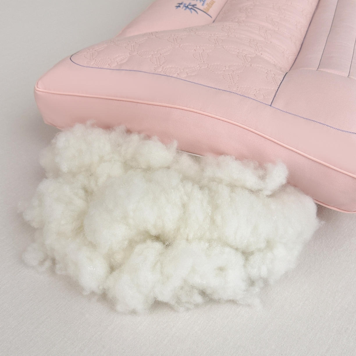 91家纺网 家纺一手货源 找家纺 永乐枕芯 2025新款亲肤荞皇枕头枕芯 粉色