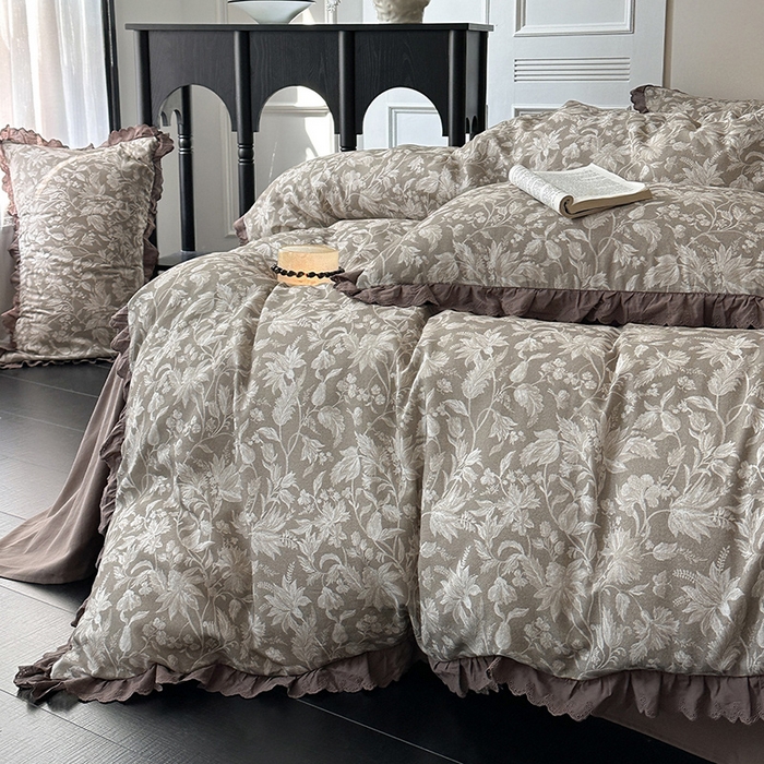 91家纺网 家纺一手货源 找家纺 三朵家纺 2025新款秋冬全棉纯棉加厚磨毛法式花边四件套 优雅花香