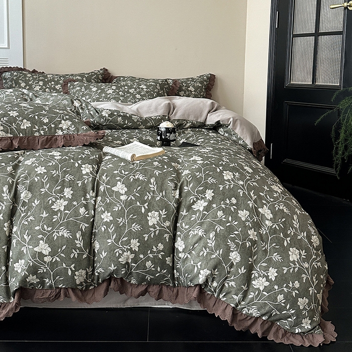 91家纺网 家纺一手货源 找家纺 三朵家纺 2025新款秋冬全棉纯棉加厚磨毛法式花边四件套 暗夜巴黎