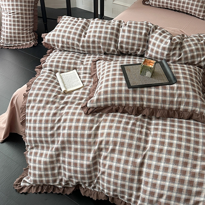 91家纺网 家纺一手货源 找家纺 三朵家纺 2025新款秋冬全棉纯棉加厚磨毛法式花边四件套 魅影