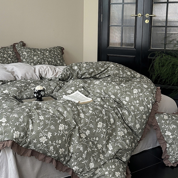 91家纺网 家纺一手货源 找家纺 三朵家纺 2025新款秋冬全棉纯棉加厚磨毛法式花边四件套 暗夜巴黎