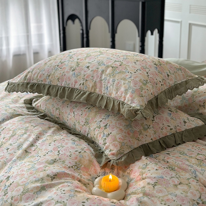 91家纺网 家纺一手货源 找家纺 三朵家纺 2025新款秋冬全棉纯棉加厚磨毛法式花边四件套 闲趣花开