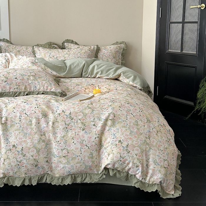 91家纺网 家纺一手货源 找家纺 三朵家纺 2025新款秋冬全棉纯棉加厚磨毛法式花边四件套 闲趣花开