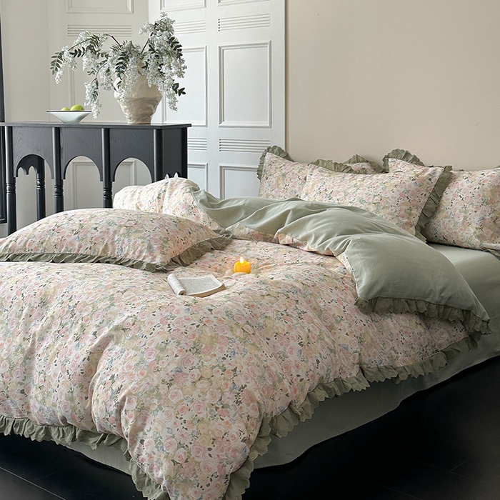 91家纺网 家纺一手货源 找家纺 三朵家纺 2025新款秋冬全棉纯棉加厚磨毛法式花边四件套 闲趣花开