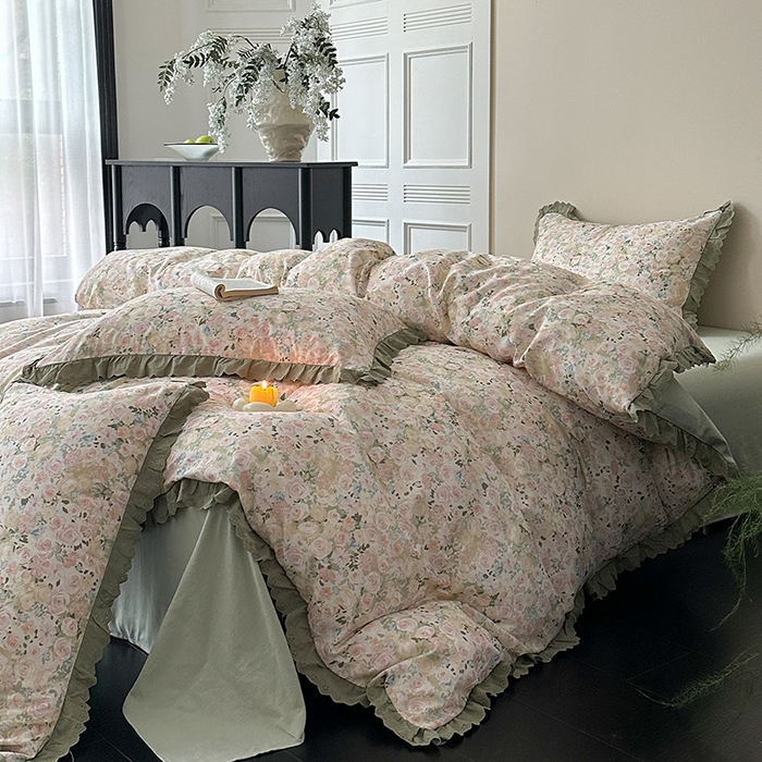 91家纺网 家纺一手货源 找家纺 三朵家纺 2025新款秋冬全棉纯棉加厚磨毛法式花边四件套 闲趣花开