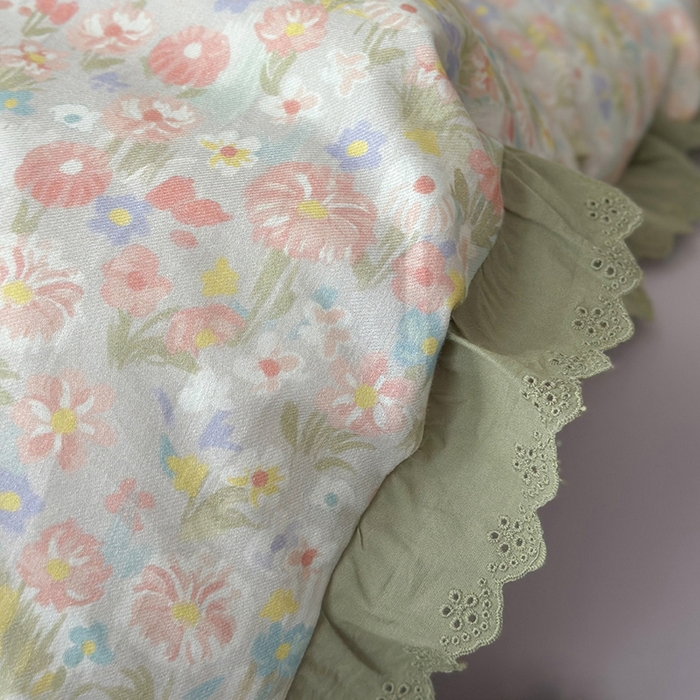 91家纺网 家纺一手货源 找家纺 三朵家纺 2025新款秋冬全棉纯棉加厚磨毛法式花边四件套 乐妍花开