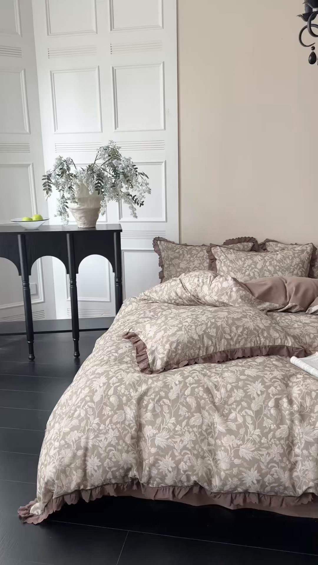 91家纺网 家纺一手货源 找家纺 三朵家纺 2025新款秋冬全棉纯棉加厚磨毛法式花边四件套 优雅花香