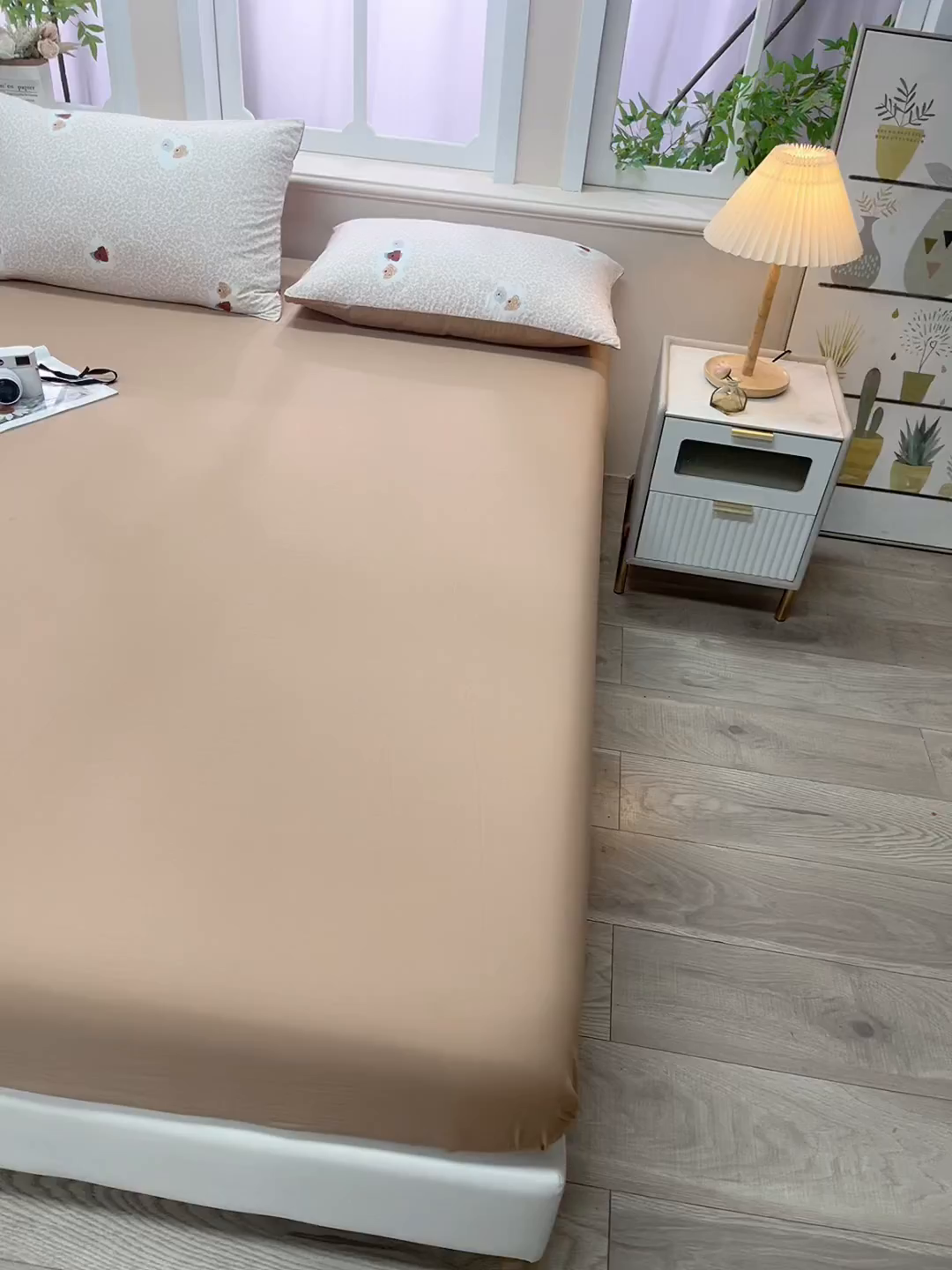 91家纺网 家纺一手货源 找家纺 梦莱家纺 2025新款水洗棉印花单品床笠 皇冠萌犬