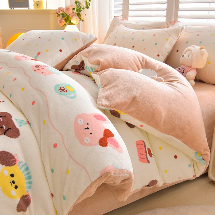 91家纺网 家纺一手货源 找家纺 （总）鑫喜莱家纺 2025新款加厚牛奶绒卡通印花四件套