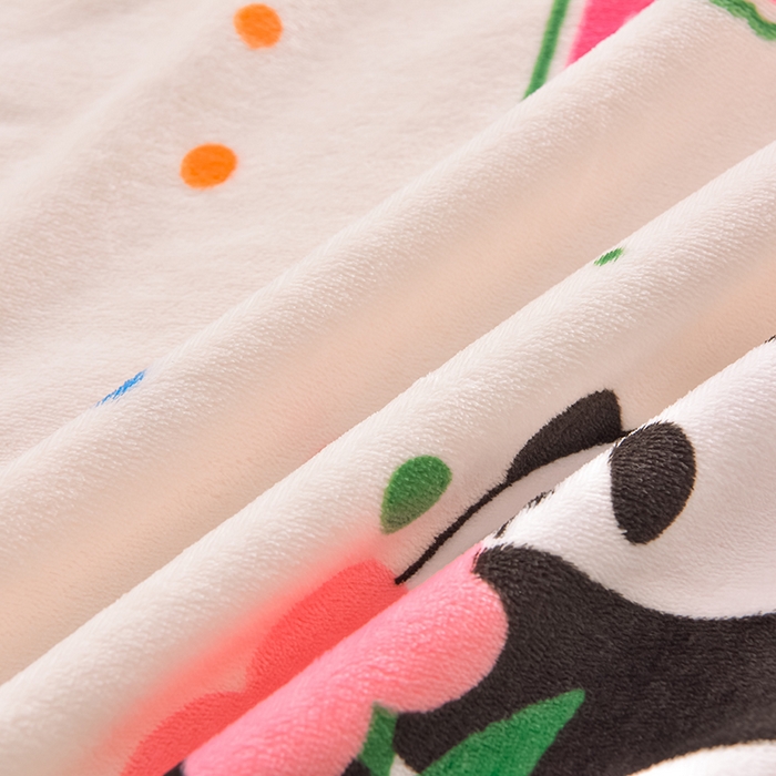 91家纺网 家纺一手货源 找家纺 鑫喜莱家纺 2025新款加厚牛奶绒卡通印花四件套 波点熊猫