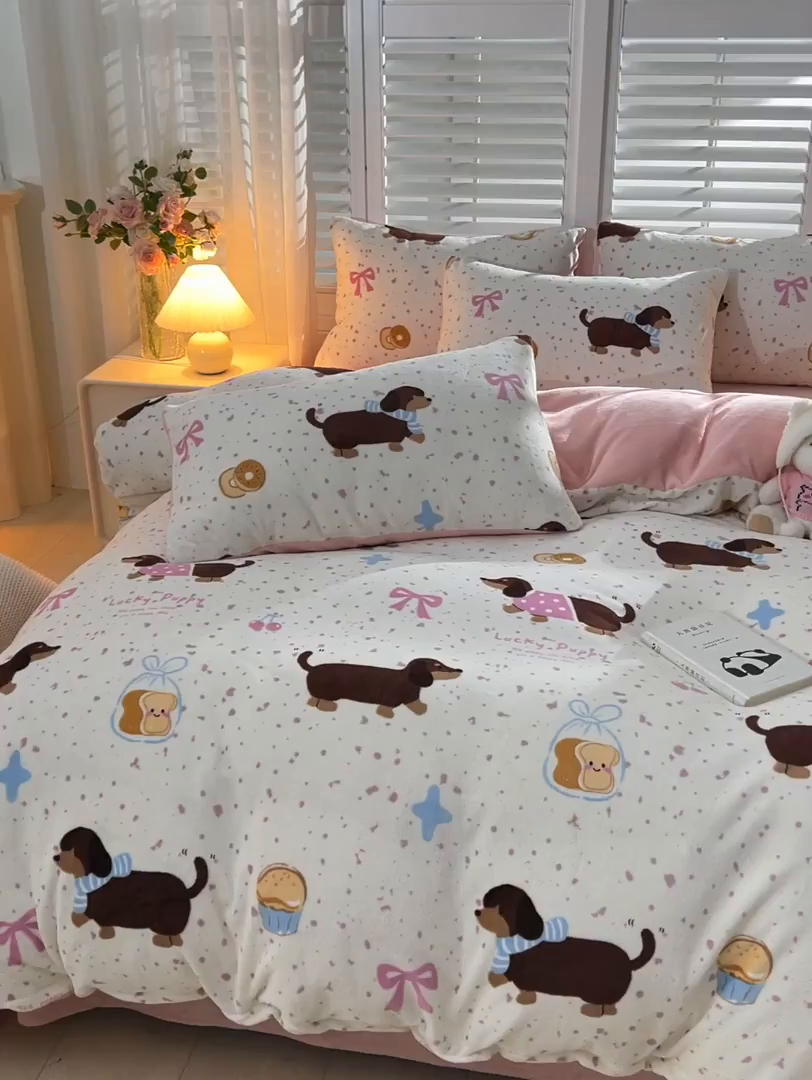 91家纺网 家纺一手货源 找家纺 （总）鑫喜莱家纺 2025新款加厚牛奶绒卡通印花四件套