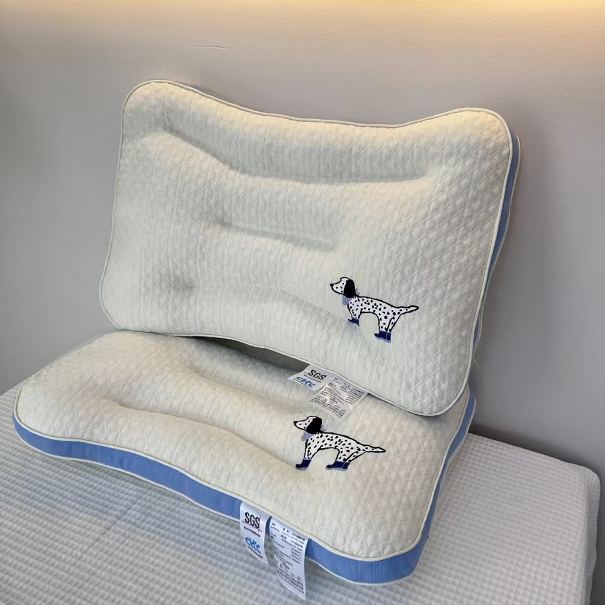91家纺网 家纺一手货源 找家纺 （总）永乐枕芯 2025新款儿童枕卡通针织小狗枕芯护颈枕学生枕枕头枕芯