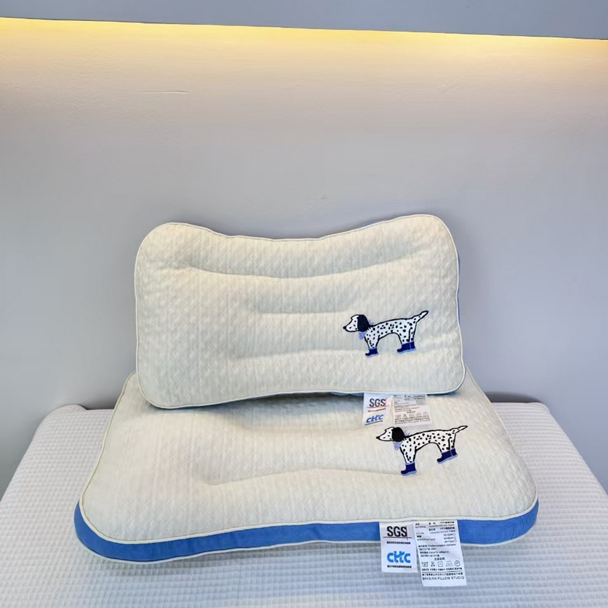 91家纺网 家纺一手货源 找家纺 （总）永乐枕芯 2025新款儿童枕卡通针织小狗枕芯护颈枕学生枕枕头枕芯