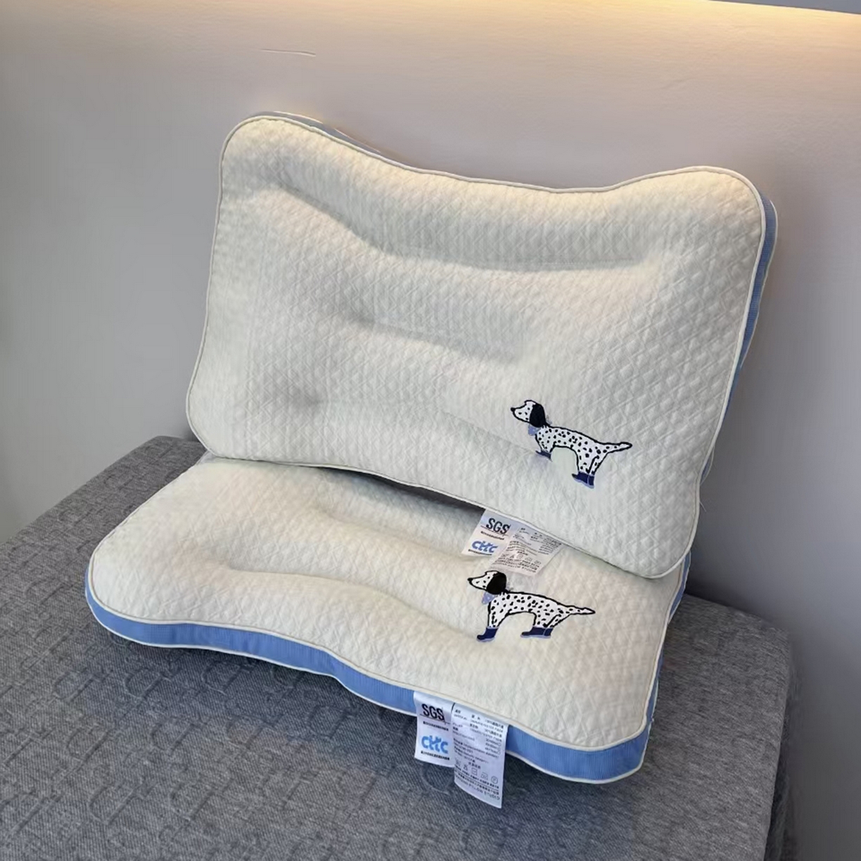 91家纺网 家纺一手货源 找家纺 （总）永乐枕芯 2025新款儿童枕卡通针织小狗枕芯护颈枕学生枕枕头枕芯