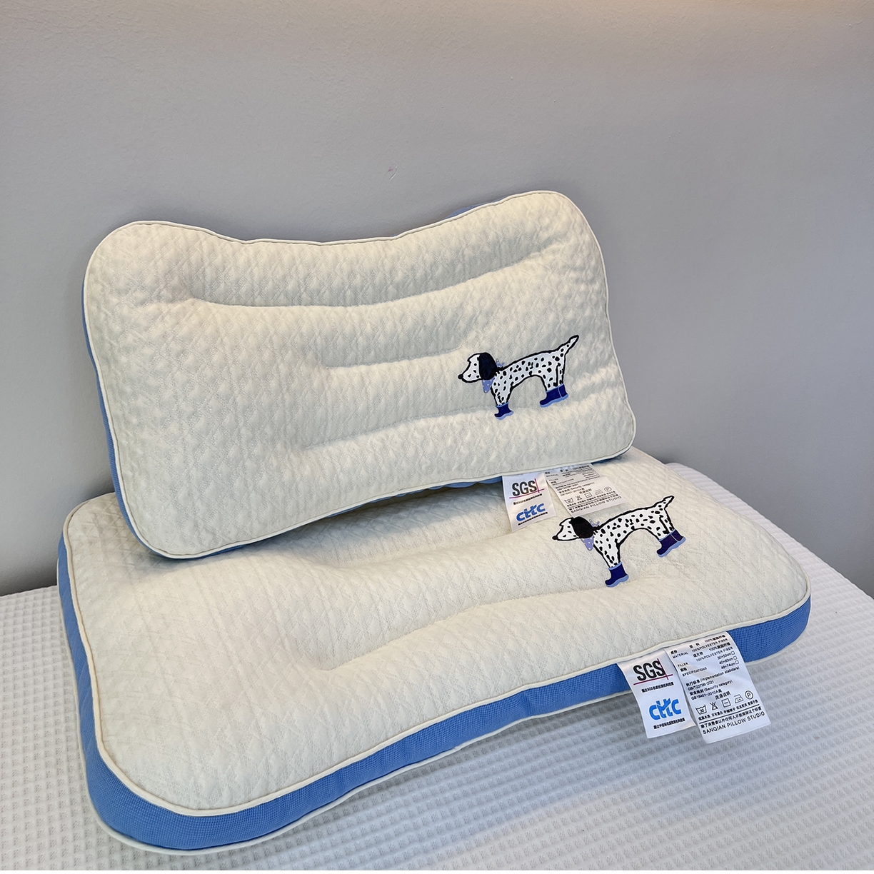 91家纺网 家纺一手货源 找家纺 （总）永乐枕芯 2025新款儿童枕卡通针织小狗枕芯护颈枕学生枕枕头枕芯