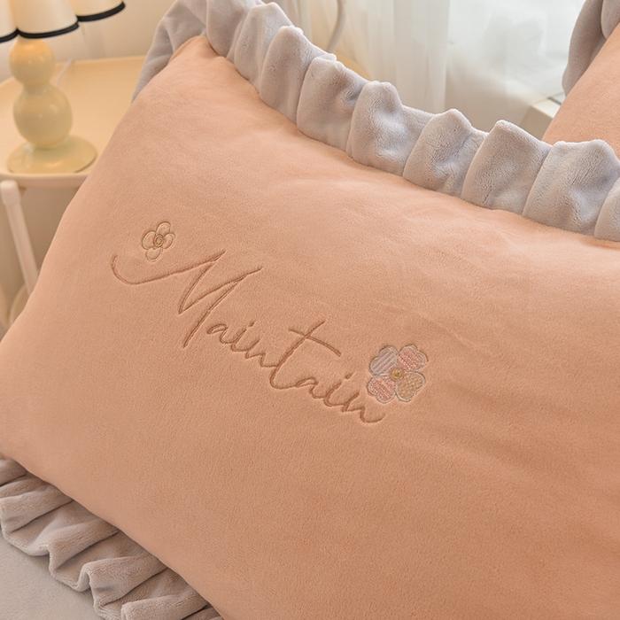 91家纺网 家纺一手货源 找家纺 鑫喜莱家纺 2025新款刺绣双层花边牛奶绒四件套（注意控价 标准尺寸156元，实际售价不得低于控价的价格) 清雅-暖玉