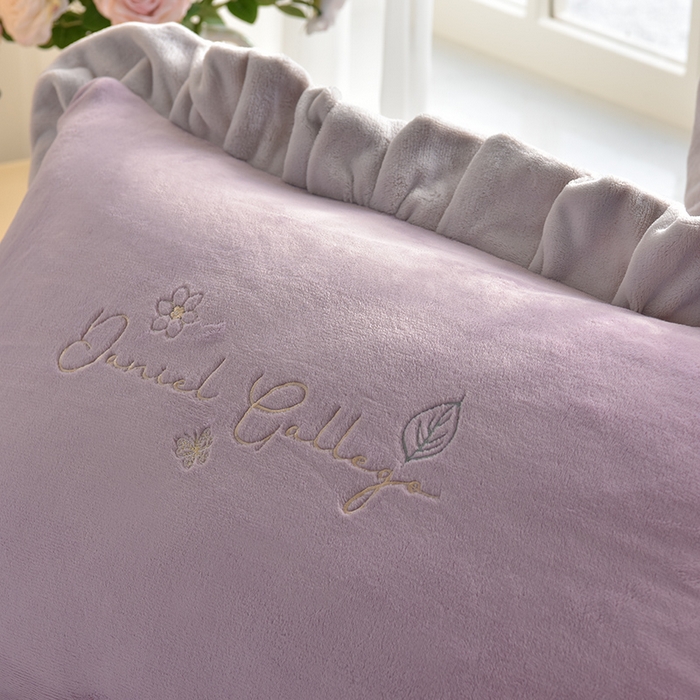 91家纺网 家纺一手货源 找家纺 鑫喜莱家纺 2025新款刺绣双层花边牛奶绒四件套（注意控价 标准尺寸156元，实际售价不得低于控价的价格) 花韵-丁香紫