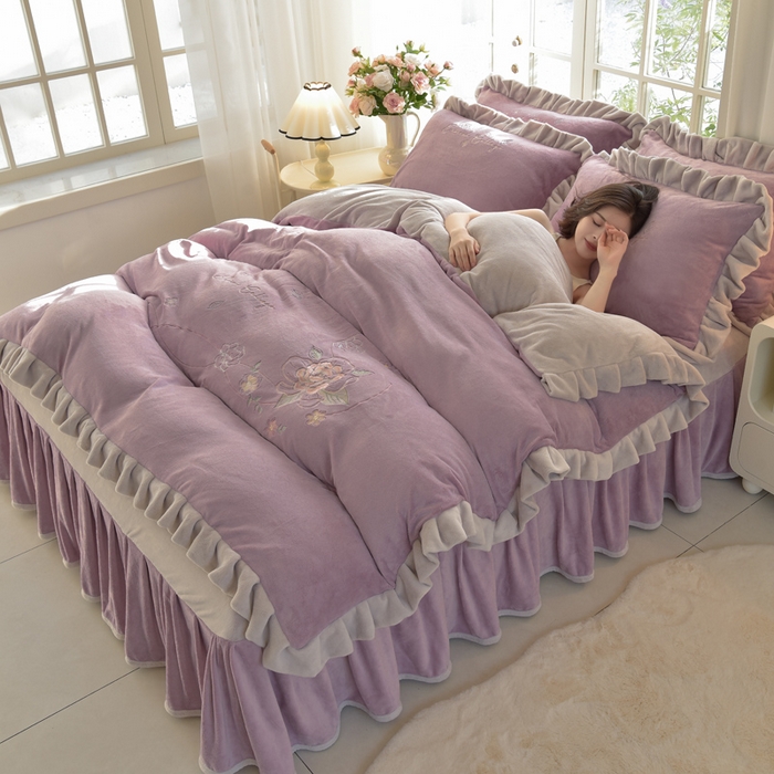 鑫喜莱家纺 2025新款刺绣双层花边牛奶绒四件套（注意控价 标准尺寸156元，实际售价不得低于控价的价格) 花韵-丁香紫