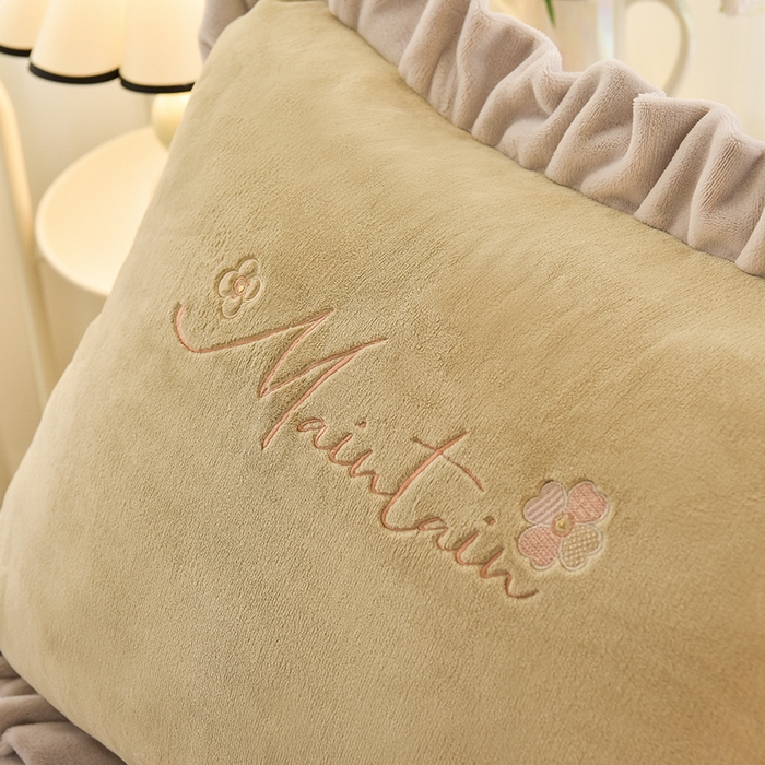 91家纺网 家纺一手货源 找家纺 鑫喜莱家纺 2025新款刺绣双层花边牛奶绒四件套（注意控价 标准尺寸156元，实际售价不得低于控价的价格) 花韵-浅米灰