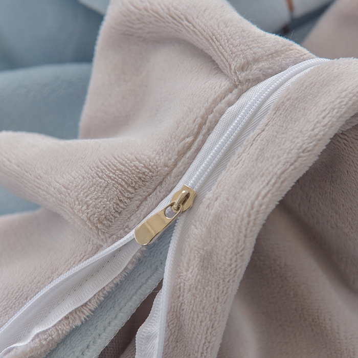 91家纺网 家纺一手货源 找家纺 鑫喜莱家纺 2025新款刺绣双层花边牛奶绒四件套（注意控价 标准尺寸156元，实际售价不得低于控价的价格) 清雅-天蓝