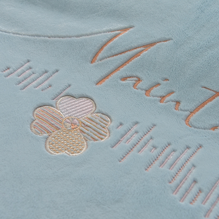 91家纺网 家纺一手货源 找家纺 鑫喜莱家纺 2025新款刺绣双层花边牛奶绒四件套（注意控价 标准尺寸156元，实际售价不得低于控价的价格) 清雅-天蓝