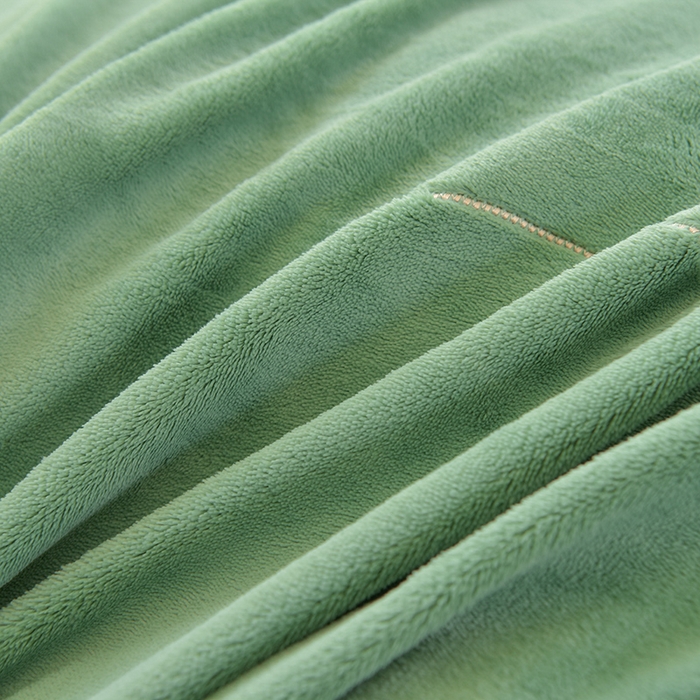 91家纺网 家纺一手货源 找家纺 鑫喜莱家纺 2025新款刺绣双层花边牛奶绒四件套（注意控价 标准尺寸156元，实际售价不得低于控价的价格) 花韵-云母绿