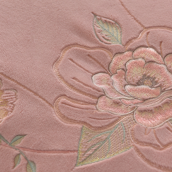 91家纺网 家纺一手货源 找家纺 鑫喜莱家纺 2025新款刺绣双层花边牛奶绒四件套（注意控价 标准尺寸156元，实际售价不得低于控价的价格) 花韵-藕粉