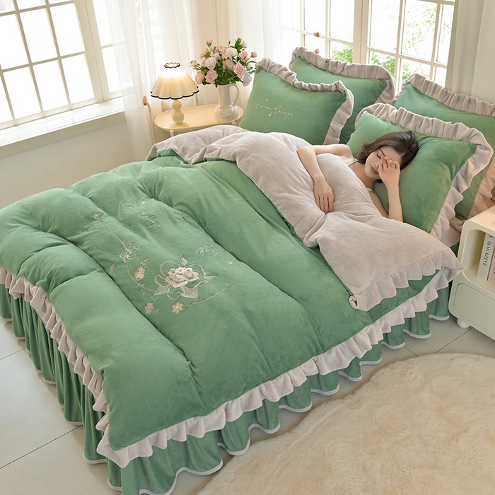 鑫喜莱家纺 2025新款刺绣双层花边牛奶绒四件套（注意控价 标准尺寸156元，实际售价不得低于控价的价格) 花韵-云母绿