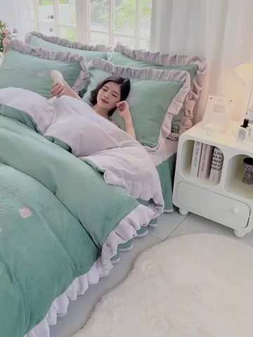 91家纺网 家纺一手货源 找家纺 鑫喜莱家纺 2025新款刺绣双层花边牛奶绒四件套（注意控价 标准尺寸156元，实际售价不得低于控价的价格) 清雅-云母绿