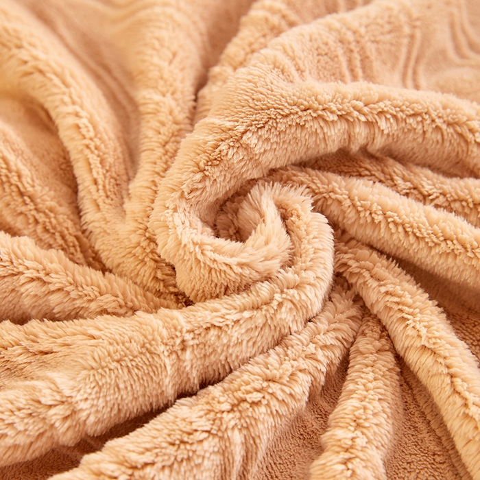 91家纺网 家纺一手货源 找家纺 （总）卡初家居（原微来） 2025新款A类亲肤舒适秋冬波纹系列全消光雕花牛奶绒四件套（提供买家秀）