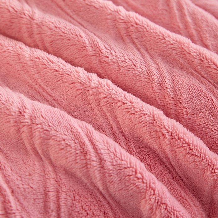 91家纺网 家纺一手货源 找家纺 卡初家居（原微来） 2025新款A类亲肤舒适秋冬波纹系列全消光雕花牛奶绒四件套（提供买家秀） 波纹-桃粉